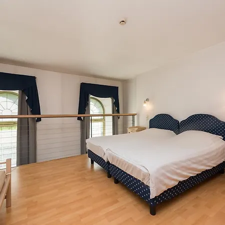 Cozy Loft Near Old Town *