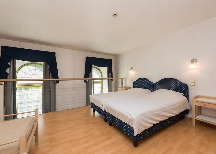 Cozy Loft Near Old Town *