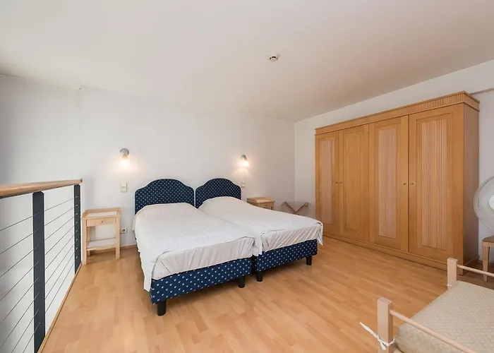 Cozy Loft Near Old Town